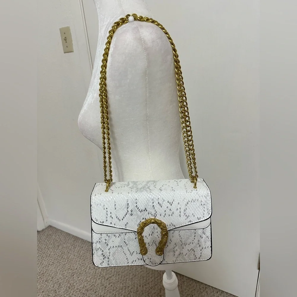 Shoulder or crossbody purse white